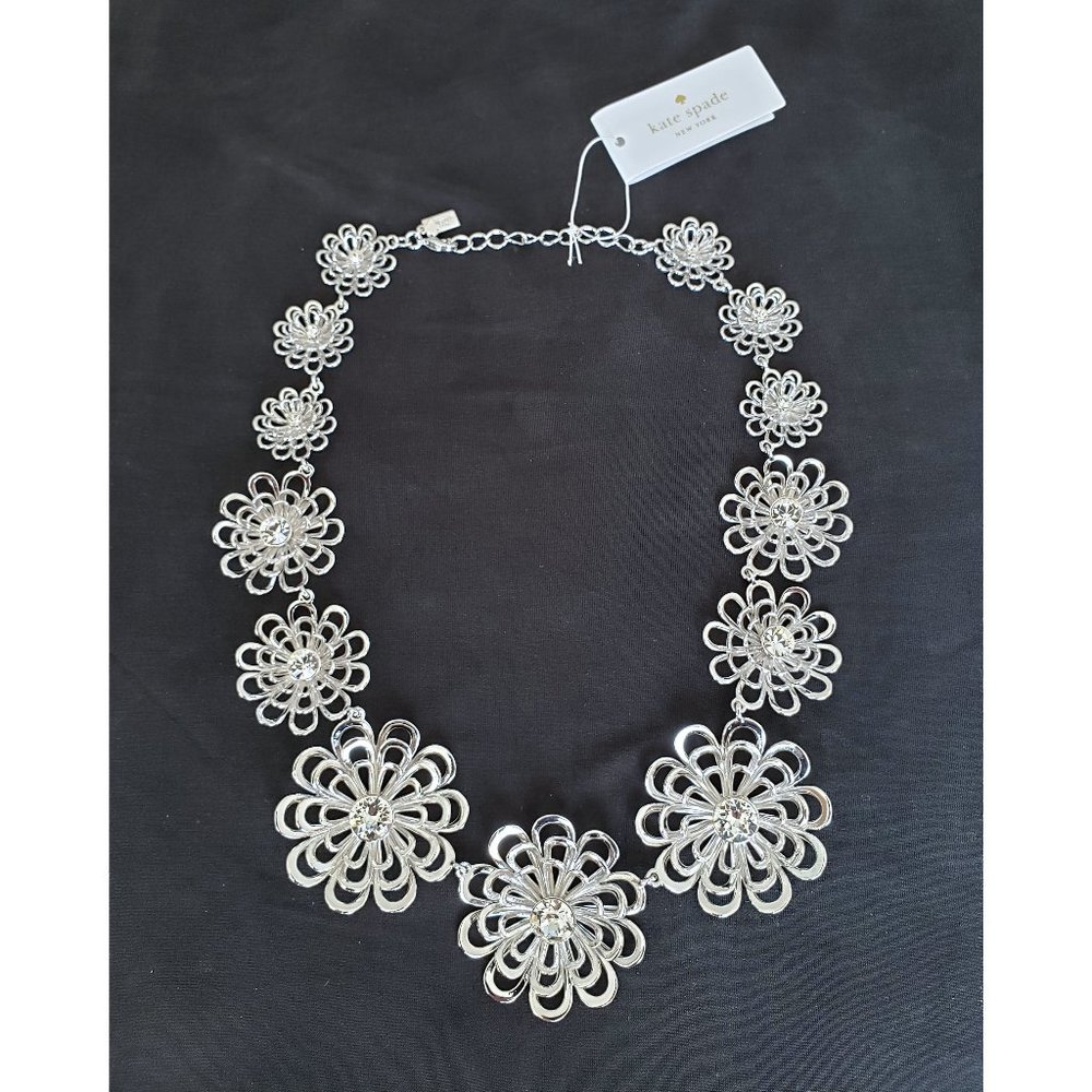 NWT Kate Spade Oop A Daisy Necklace